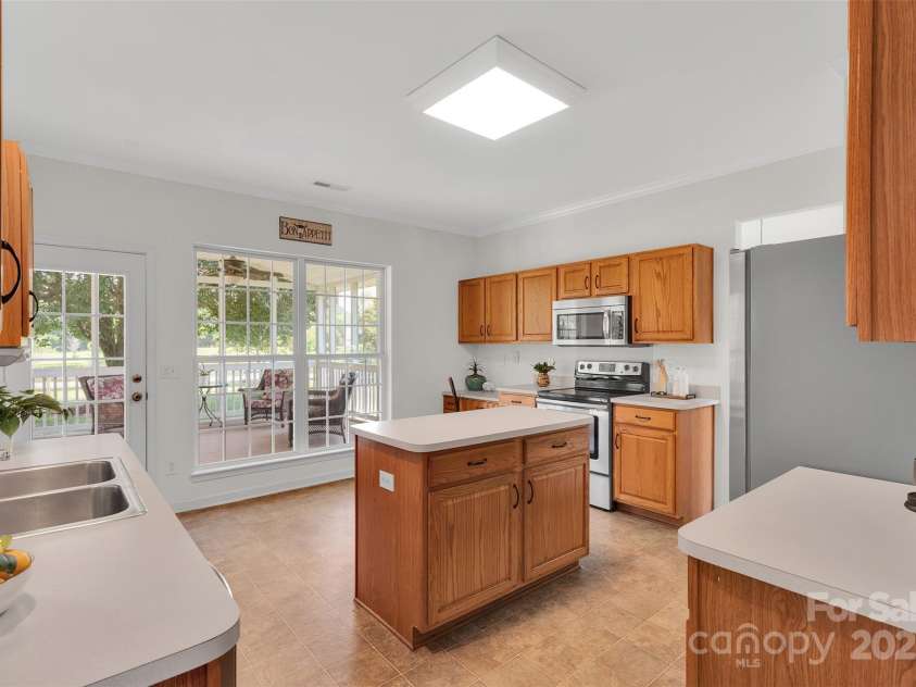 2004 Onotoa Drive, Indian Trail, NC 28079.  MLS# CAR4272970, YatesRealty ID 28047. 