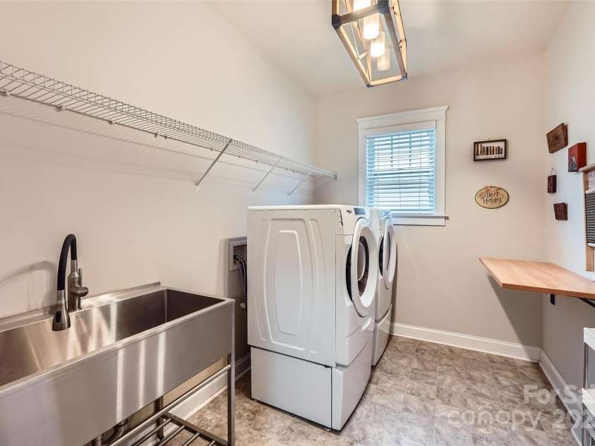 10614 Waycross Drive, Huntersville, NC 28078.  MLS# CAR4281155, YatesRealty ID 28048. 