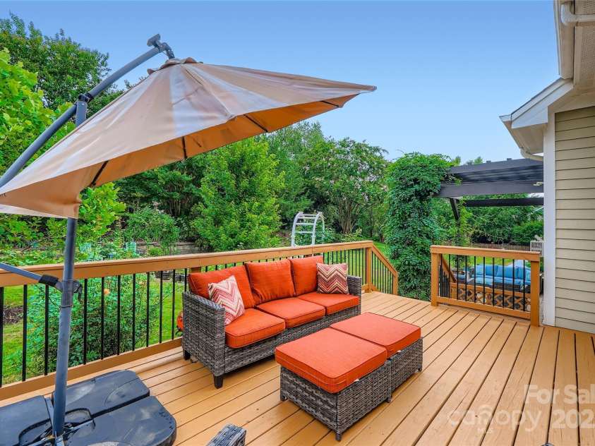 10614 Waycross Drive, Huntersville, NC 28078.  MLS# CAR4281155, YatesRealty ID 28048. 