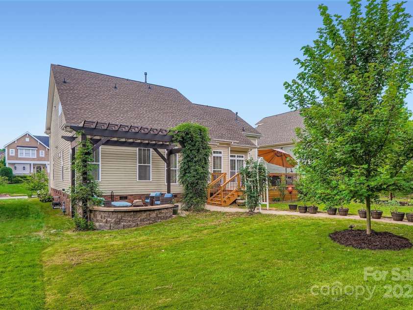 10614 Waycross Drive, Huntersville, NC 28078.  MLS# CAR4281155, YatesRealty ID 28048. 