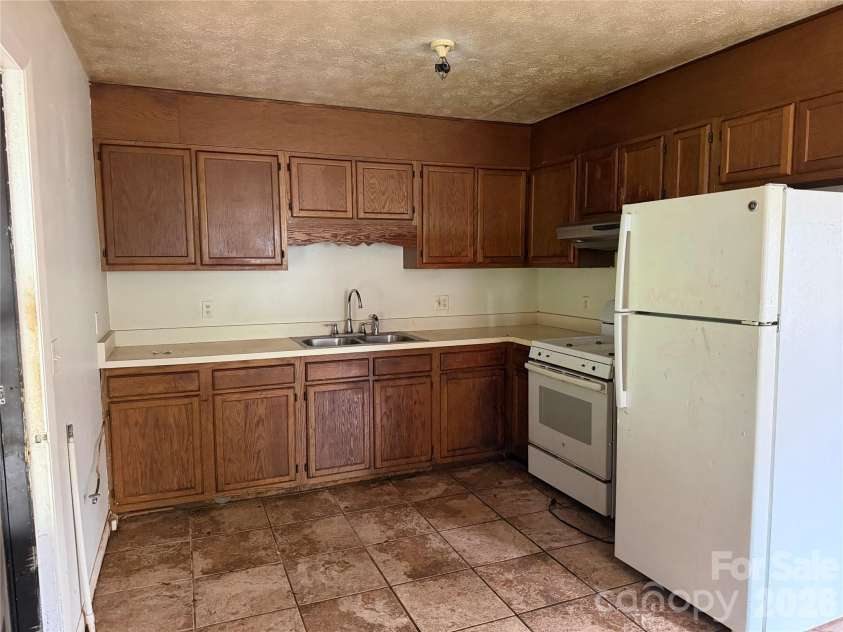 23 Meteor Court, Waynesville, NC 28786.  MLS# CAR4389859, YatesRealty ID 28049. 