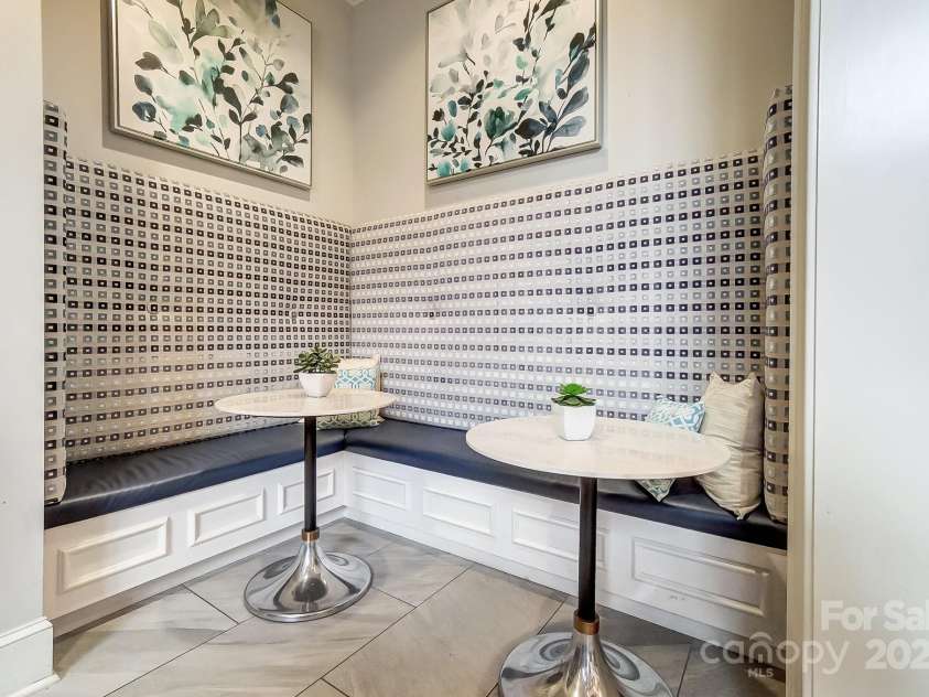 5527 Cheerful Lane, Charlotte, NC 28215.  MLS# CAR4275434, YatesRealty ID 28049. Coffee bar seating area