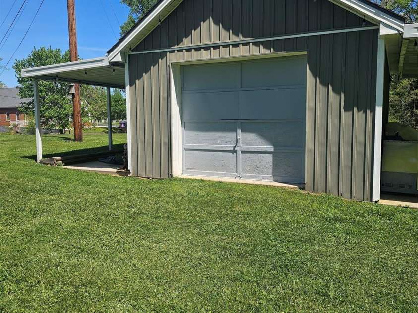 1104 old HWY 60 Highway, Wilkesboro, NC 28697.  MLS# CAR4176277, YatesRealty ID 2805. 