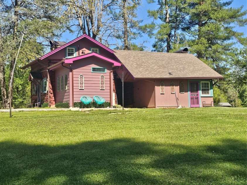 1104 old HWY 60 Highway, Wilkesboro, NC 28697.  MLS# CAR4176277, YatesRealty ID 2805. 