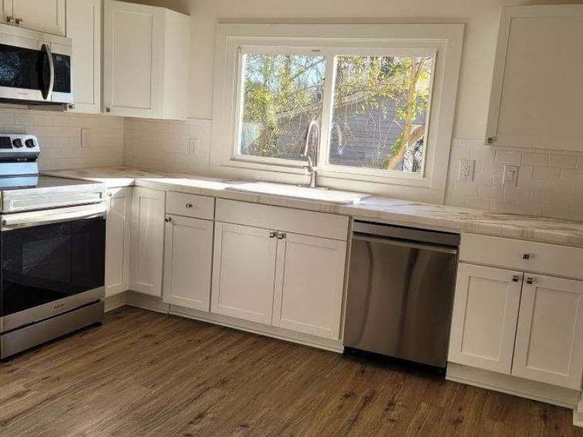 1116 East Drive, Gastonia, NC 28052.  MLS# CAR4353217, YatesRealty ID 2805. Kitchen