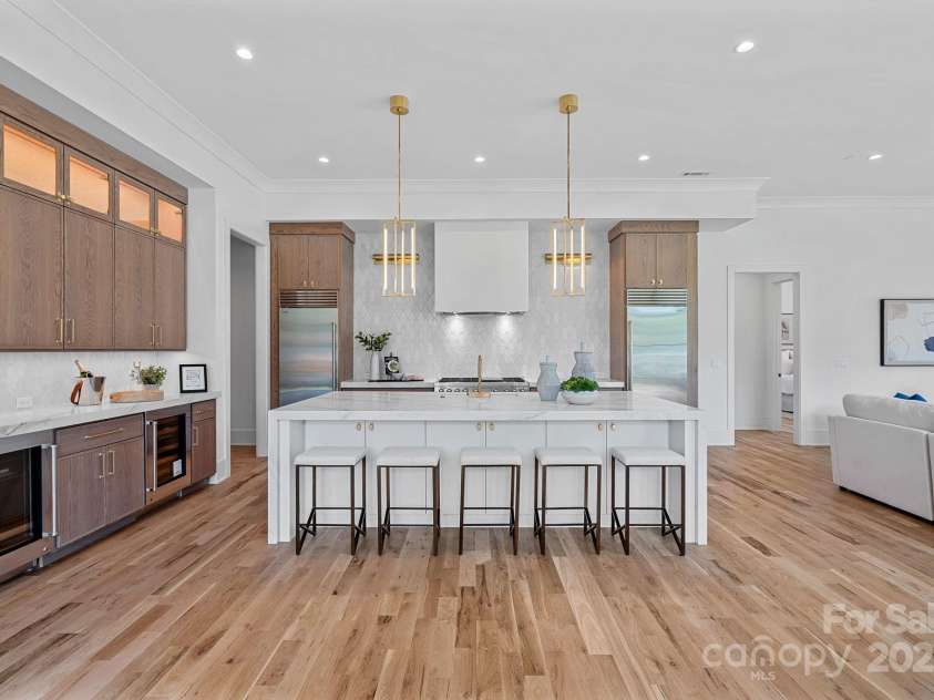 639 Edgemont Road, Charlotte, NC 28211.  MLS# CAR4266883, YatesRealty ID 28050. 