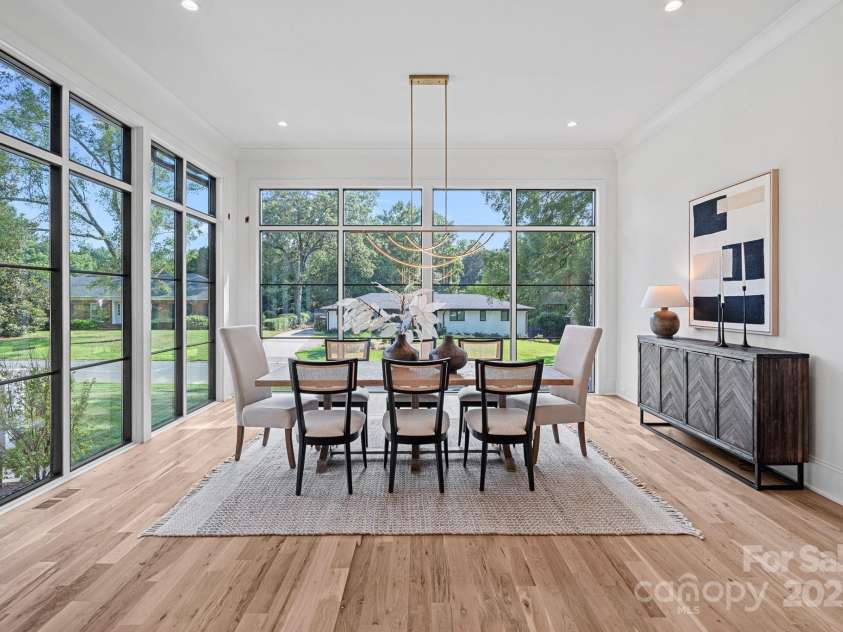 639 Edgemont Road, Charlotte, NC 28211.  MLS# CAR4266883, YatesRealty ID 28050. 