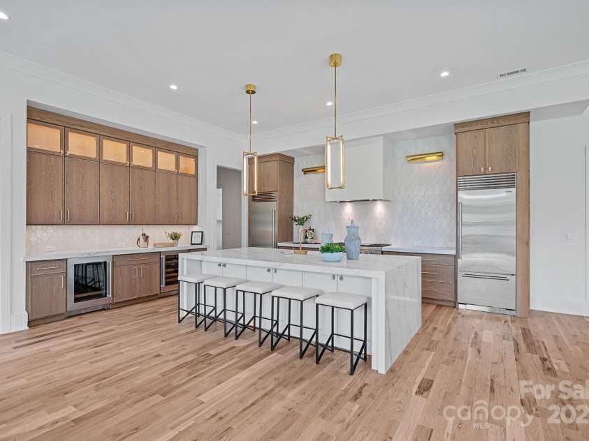 639 Edgemont Road, Charlotte, NC 28211.  MLS# CAR4266883, YatesRealty ID 28050. 