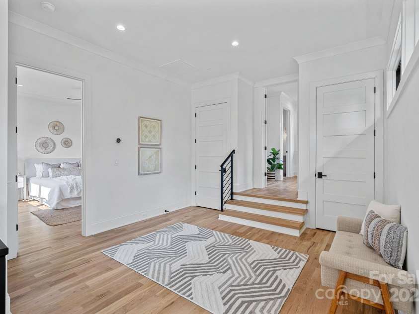 639 Edgemont Road, Charlotte, NC 28211.  MLS# CAR4266883, YatesRealty ID 28050. 