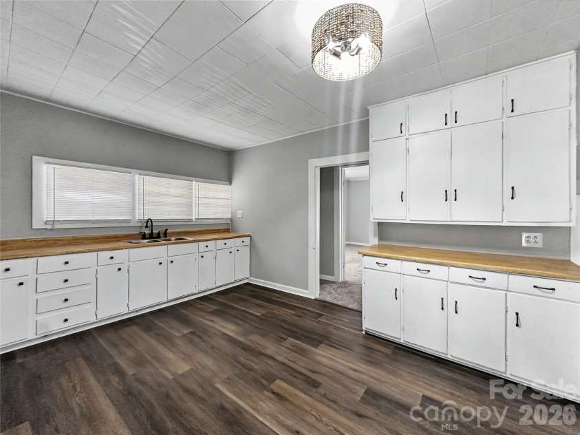 9238 Nc Hwy 90 Highway, Stony Point, NC 28678.  MLS# CAR4337562, YatesRealty ID 28050. 