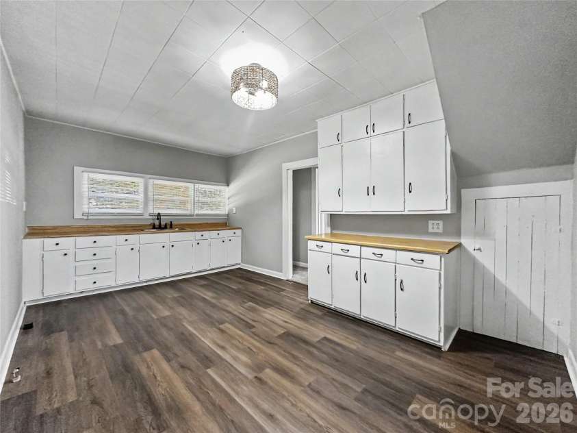 9238 Nc Hwy 90 Highway, Stony Point, NC 28678.  MLS# CAR4337562, YatesRealty ID 28050. 