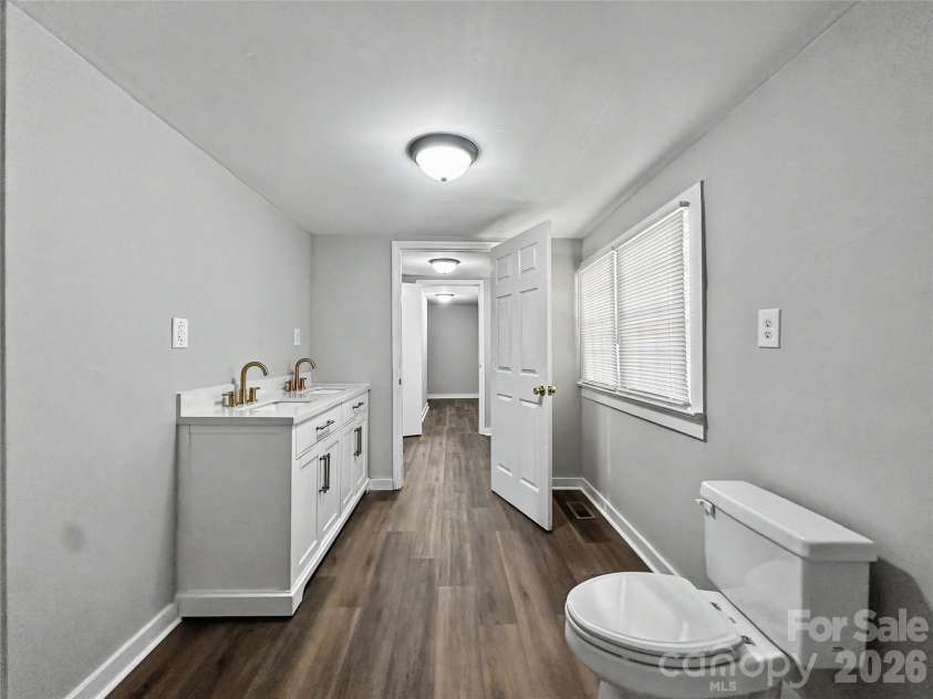 9238 Nc Hwy 90 Highway, Stony Point, NC 28678.  MLS# CAR4337562, YatesRealty ID 28050. 