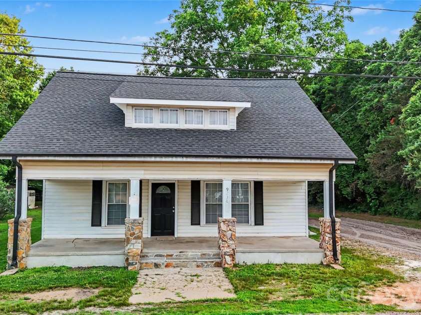 9238 Nc Hwy 90 Highway, Stony Point, NC 28678.  MLS# CAR4337562, YatesRealty ID 28050. 