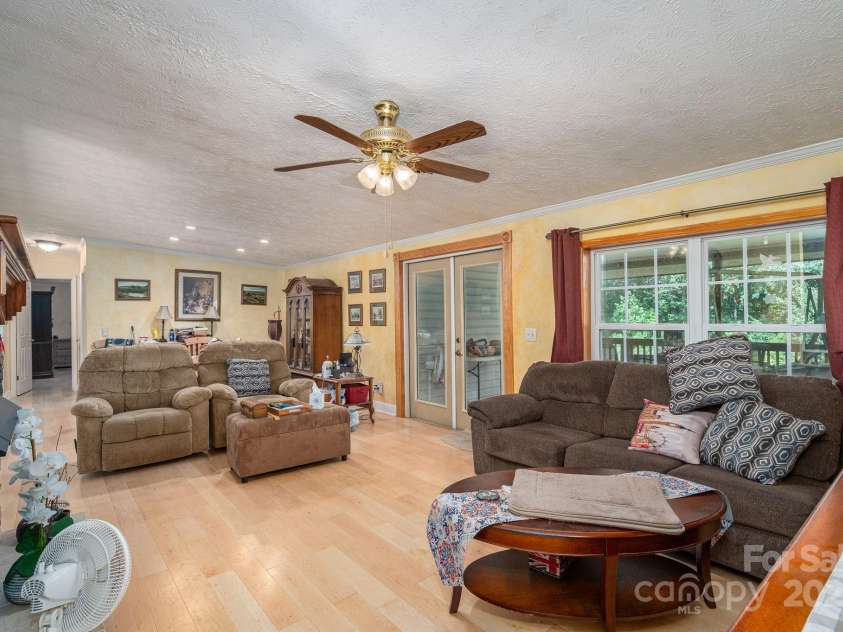 1824 Hephzibah Church Road, Bessemer City, NC 28016.  MLS# CAR4280999, YatesRealty ID 28051. Family Room