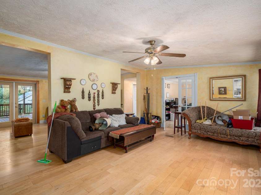 1824 Hephzibah Church Road, Bessemer City, NC 28016.  MLS# CAR4280999, YatesRealty ID 28051. Living Room