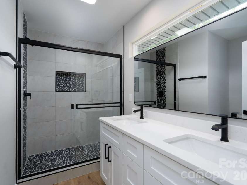 723 Irene Avenue, Kannapolis, NC 28083.  MLS# CAR4387123, YatesRealty ID 28051. 