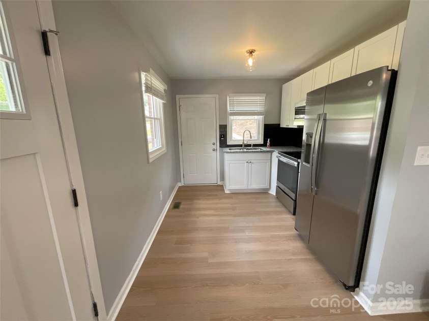 2607 /2609 Celia Avenue, Charlotte, NC 28216.  MLS# CAR4280740, YatesRealty ID 28052. 2607 kitchen