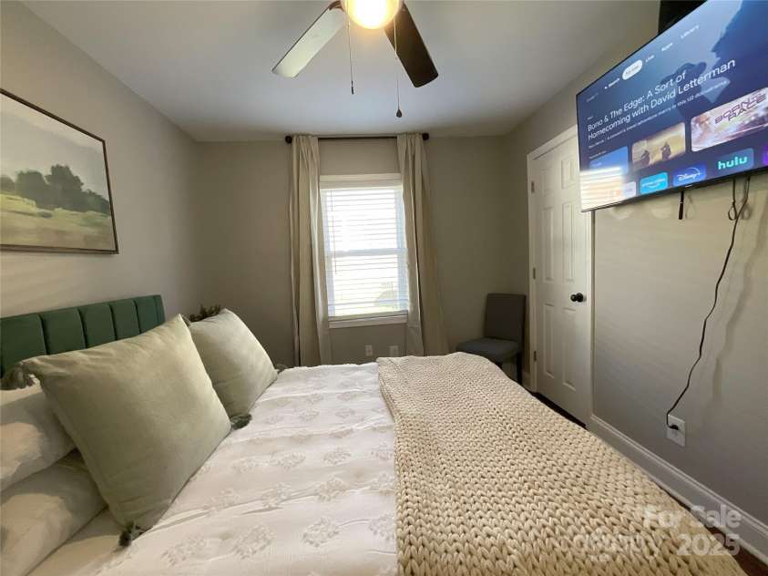 2607 /2609 Celia Avenue, Charlotte, NC 28216.  MLS# CAR4280740, YatesRealty ID 28052. 