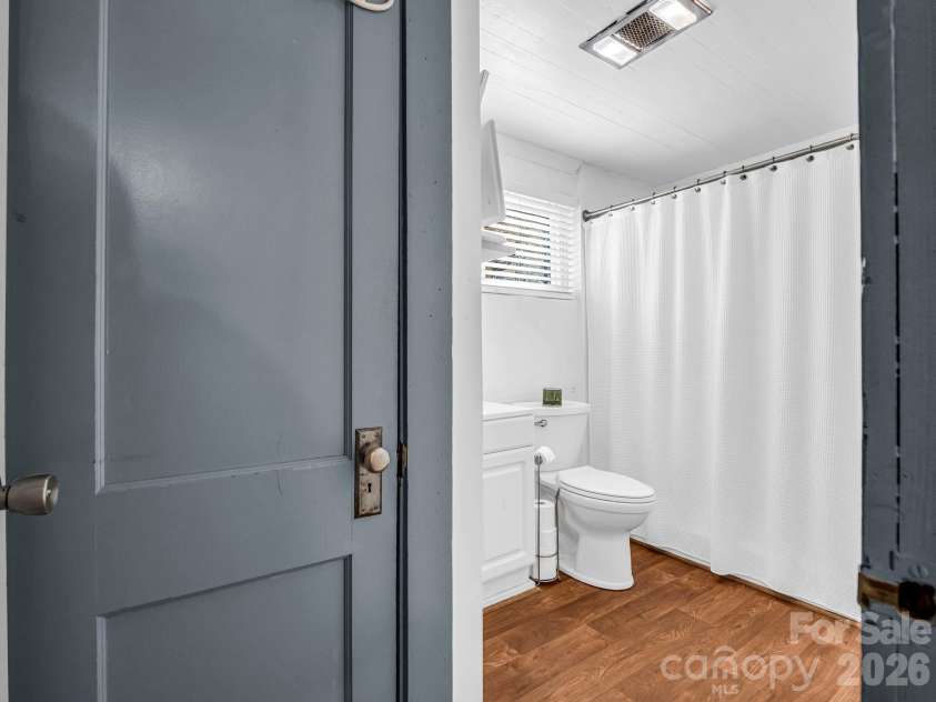 620 Smith Waldrop Road, Columbus, NC 28722.  MLS# CAR4379535, YatesRealty ID 28052. Bathroom