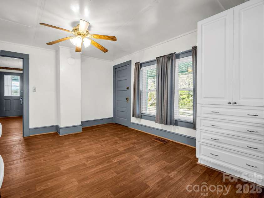 620 Smith Waldrop Road, Columbus, NC 28722.  MLS# CAR4379535, YatesRealty ID 28052. Dining area