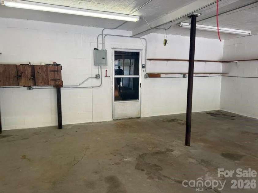 620 Smith Waldrop Road, Columbus, NC 28722.  MLS# CAR4379535, YatesRealty ID 28052. Garage