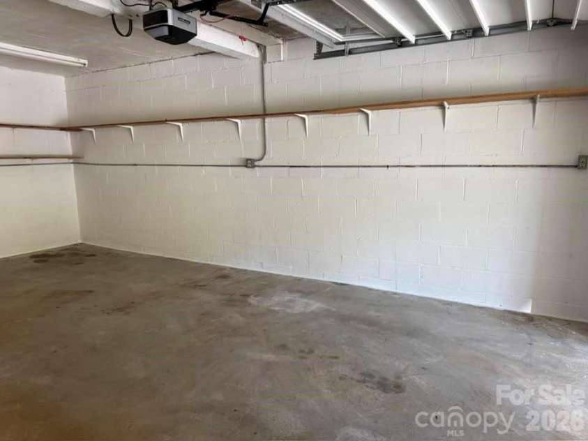 620 Smith Waldrop Road, Columbus, NC 28722.  MLS# CAR4379535, YatesRealty ID 28052. Garage
