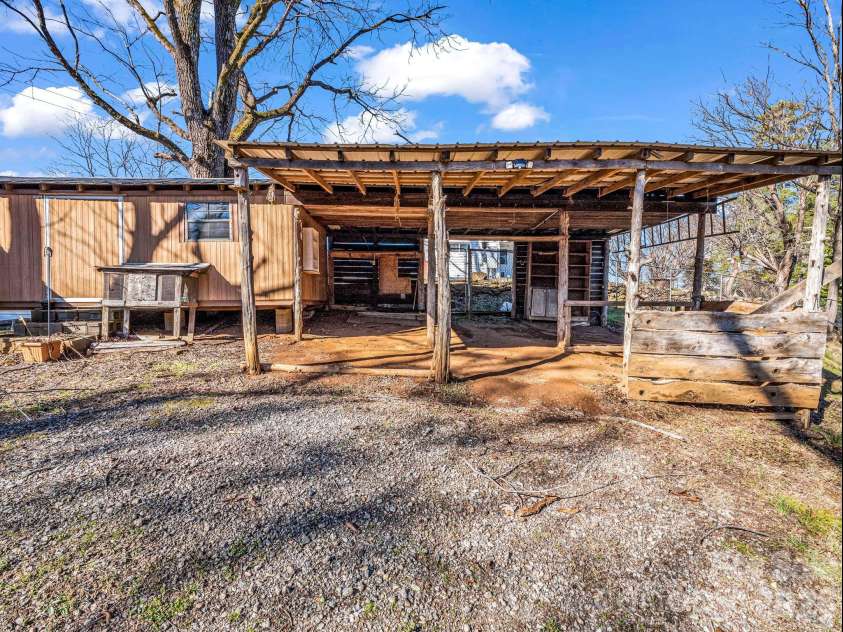 620 Smith Waldrop Road, Columbus, NC 28722.  MLS# CAR4379535, YatesRealty ID 28052. Multiple out buildings