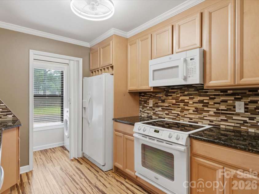 1011 Cranberry Circle, Fort Mill, SC 29715.  MLS# CAR4388076, YatesRealty ID 28053. Chefs delight in this thoughtfully designed space.