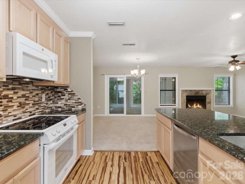 1011 Cranberry Circle, Fort Mill, SC 29715.  MLS# CAR4388076, YatesRealty ID 28053. Granite countertops and open view