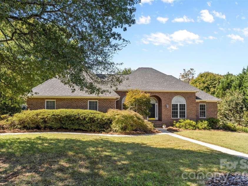 1337 Braeburn Road, Concord, NC 28027.  MLS# CAR4308019, YatesRealty ID 28054. 