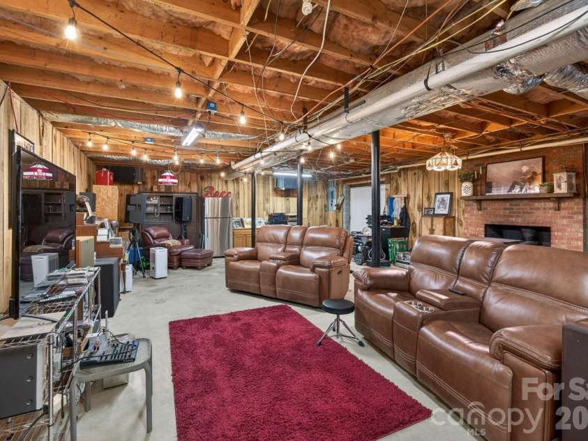 301 Pinecroft Lane, Spencer, NC 28159.  MLS# CAR4387651, YatesRealty ID 28055. 