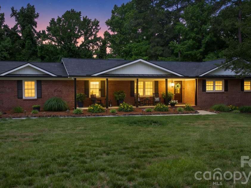 301 Pinecroft Lane, Spencer, NC 28159.  MLS# CAR4387651, YatesRealty ID 28055. 
