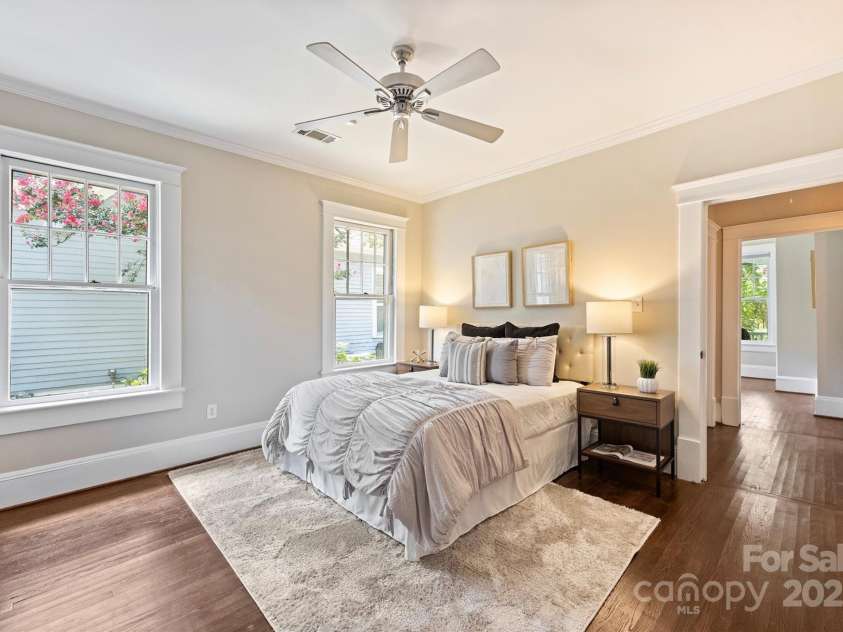 521 Worthington Avenue, Charlotte, NC 28203.  MLS# CAR4281216, YatesRealty ID 28055. 