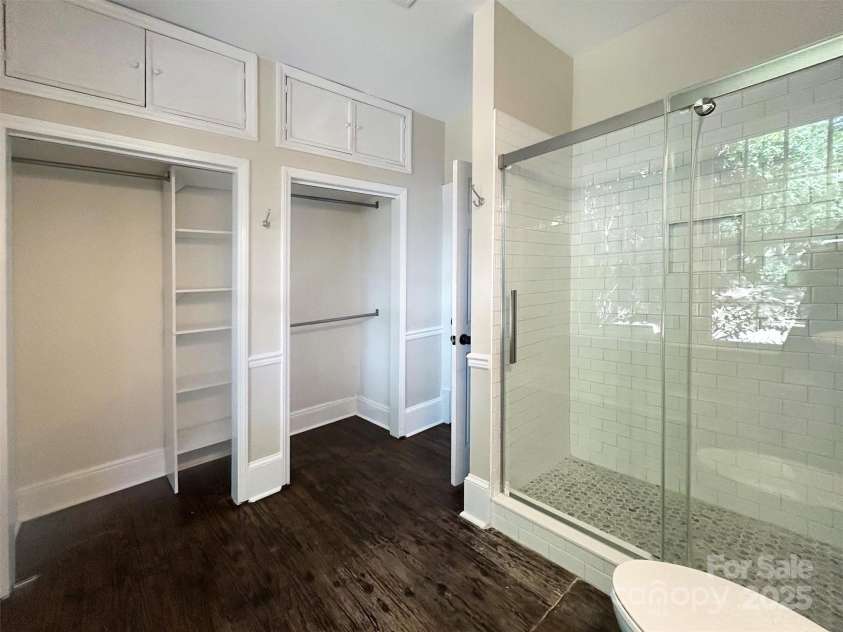 521 Worthington Avenue, Charlotte, NC 28203.  MLS# CAR4281216, YatesRealty ID 28055. 