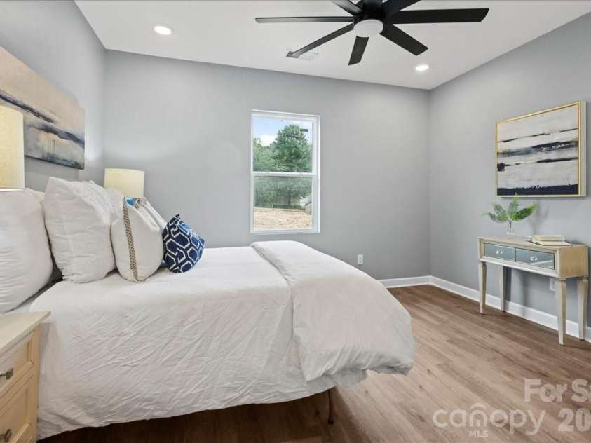 120 Whistling Pines Drive, Statesville, NC 28677.  MLS# CAR4417958, YatesRealty ID 28057. 
