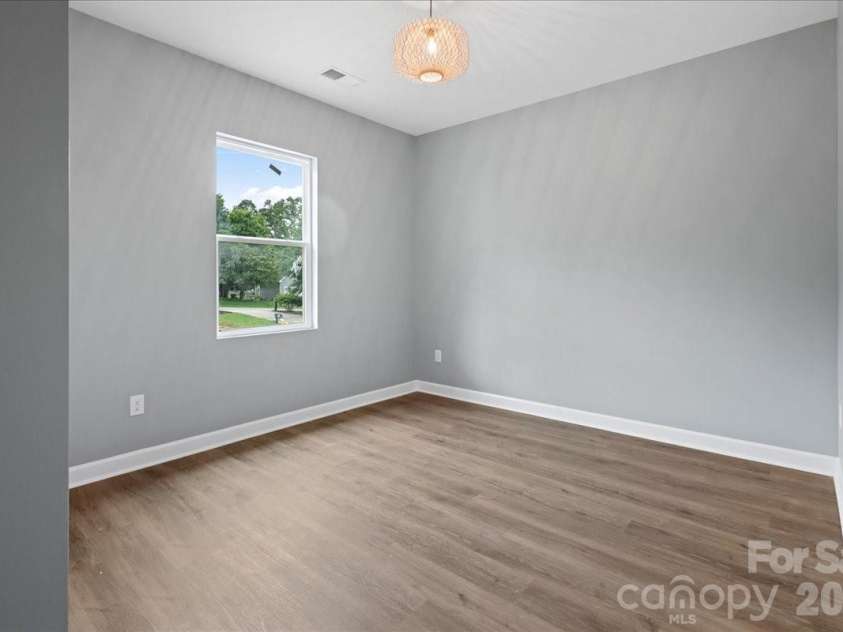 120 Whistling Pines Drive, Statesville, NC 28677.  MLS# CAR4417958, YatesRealty ID 28057. 