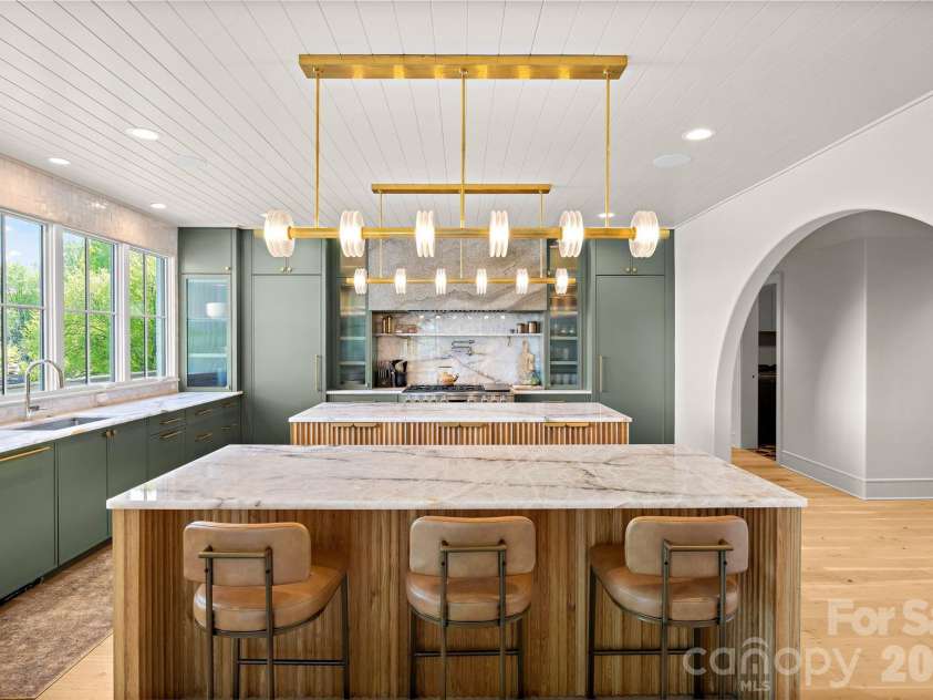 20107 Bascom Ridge Drive, Cornelius, NC 28031.  MLS# CAR4367036, YatesRealty ID 28058. 