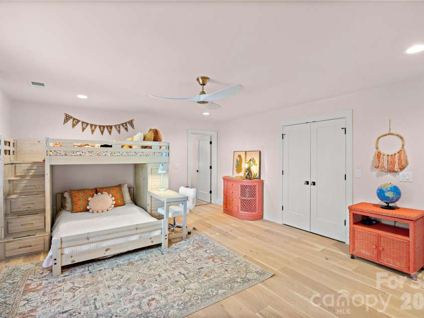 20107 Bascom Ridge Drive, Cornelius, NC 28031.  MLS# CAR4367036, YatesRealty ID 28058. 