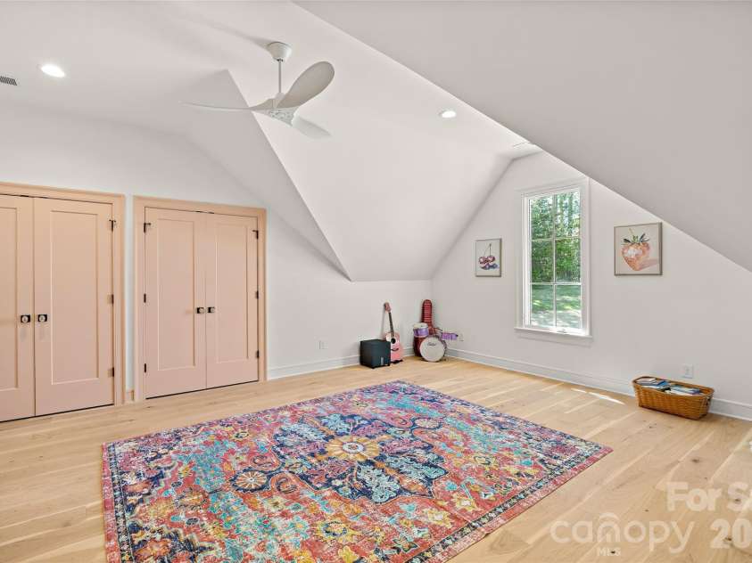20107 Bascom Ridge Drive, Cornelius, NC 28031.  MLS# CAR4367036, YatesRealty ID 28058. 