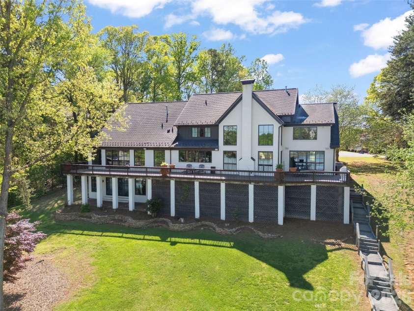 20107 Bascom Ridge Drive, Cornelius, NC 28031.  MLS# CAR4367036, YatesRealty ID 28058. 