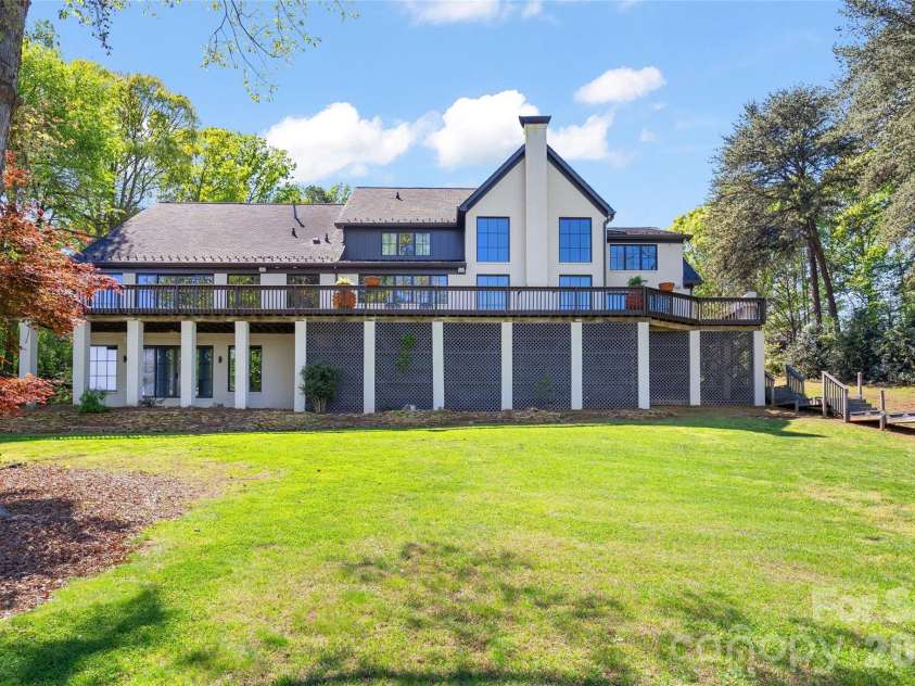 20107 Bascom Ridge Drive, Cornelius, NC 28031.  MLS# CAR4367036, YatesRealty ID 28058. 