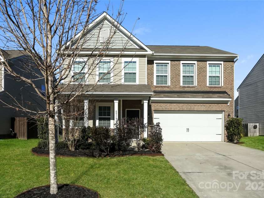 8011 Kelburn Lane, Charlotte, NC 28273.  MLS# CAR4255026, YatesRealty ID 28058. 