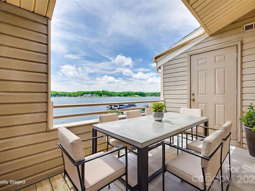 14053 Queens Harbor Road, Charlotte, NC 28278.  MLS# CAR4269492, YatesRealty ID 28059. 