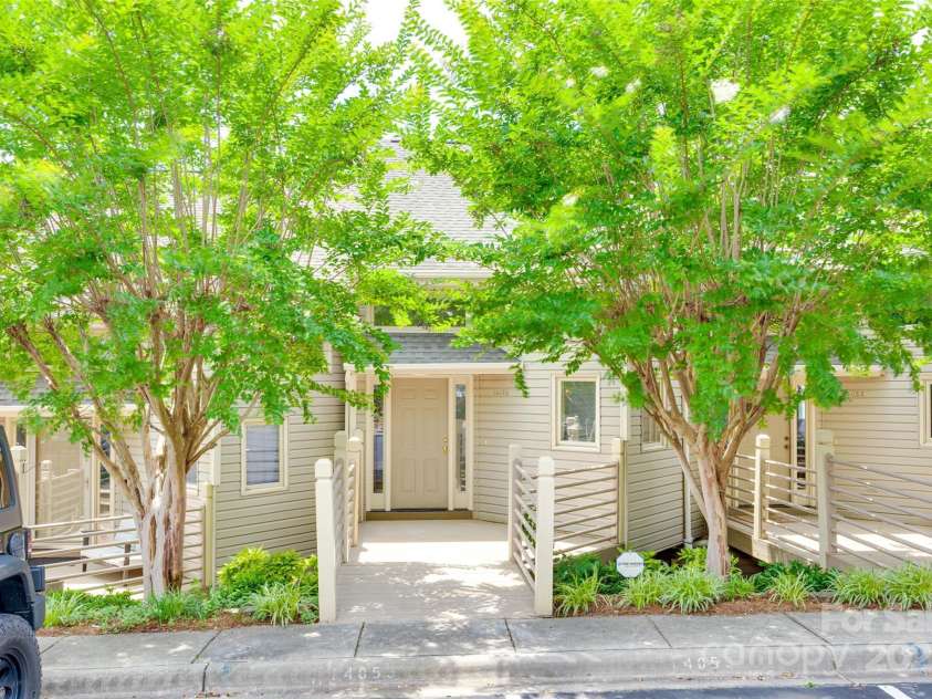 14053 Queens Harbor Road, Charlotte, NC 28278.  MLS# CAR4269492, YatesRealty ID 28059. 