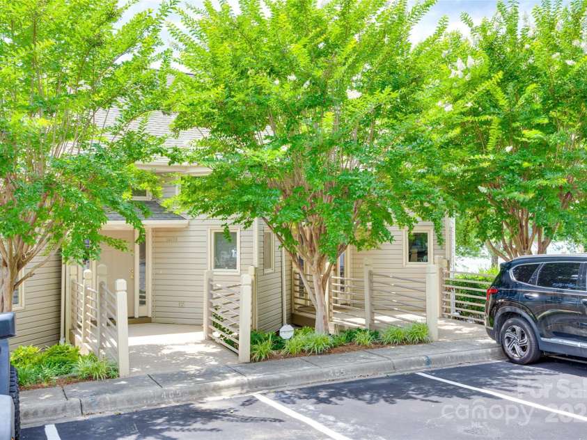 14053 Queens Harbor Road, Charlotte, NC 28278.  MLS# CAR4269492, YatesRealty ID 28059. 