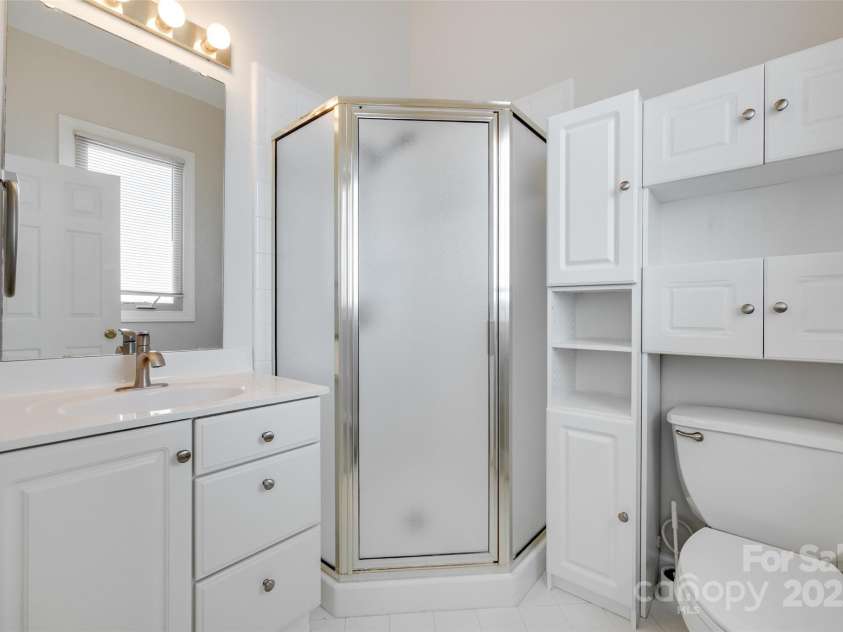 14053 Queens Harbor Road, Charlotte, NC 28278.  MLS# CAR4269492, YatesRealty ID 28059. 