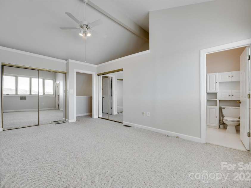 14053 Queens Harbor Road, Charlotte, NC 28278.  MLS# CAR4269492, YatesRealty ID 28059. 