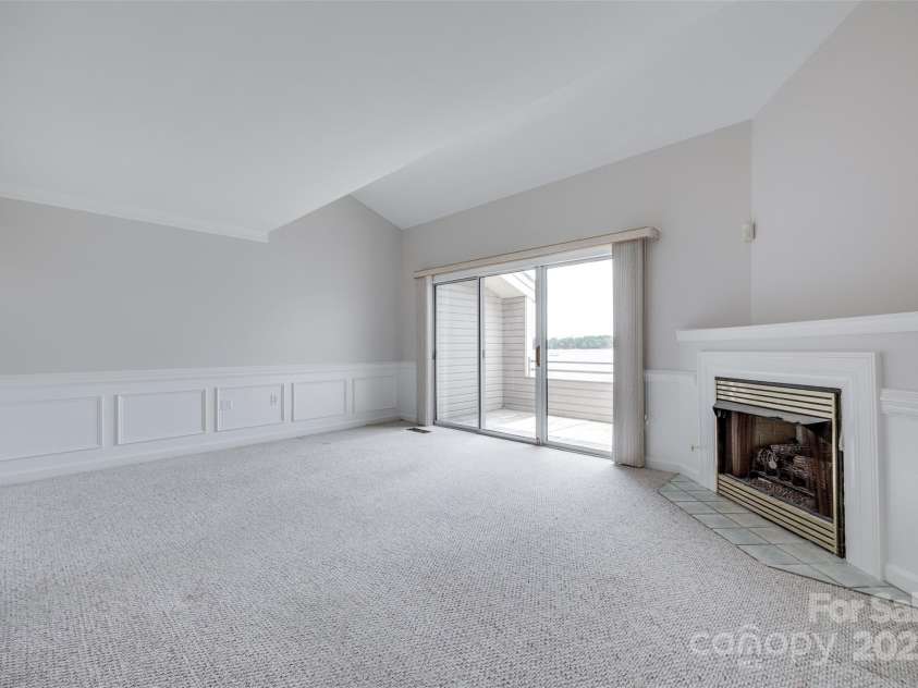 14053 Queens Harbor Road, Charlotte, NC 28278.  MLS# CAR4269492, YatesRealty ID 28059. 