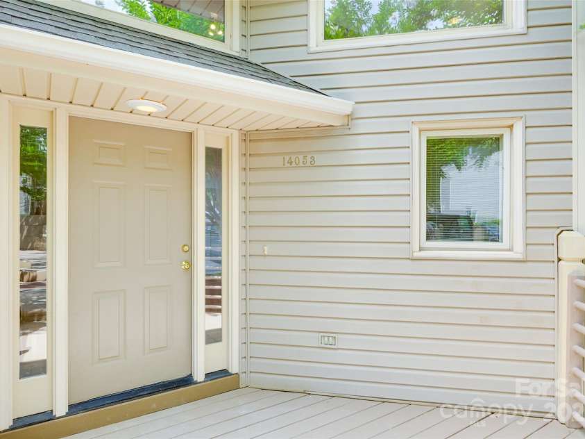 14053 Queens Harbor Road, Charlotte, NC 28278.  MLS# CAR4269492, YatesRealty ID 28059. 