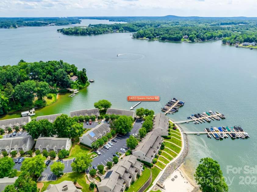 14053 Queens Harbor Road, Charlotte, NC 28278.  MLS# CAR4269492, YatesRealty ID 28059. 